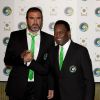 Pelé et Eric Cantona lors du lancement du New York Cosmos Opus à l'hôtel Dorchester de Londres, le 2 août 2011