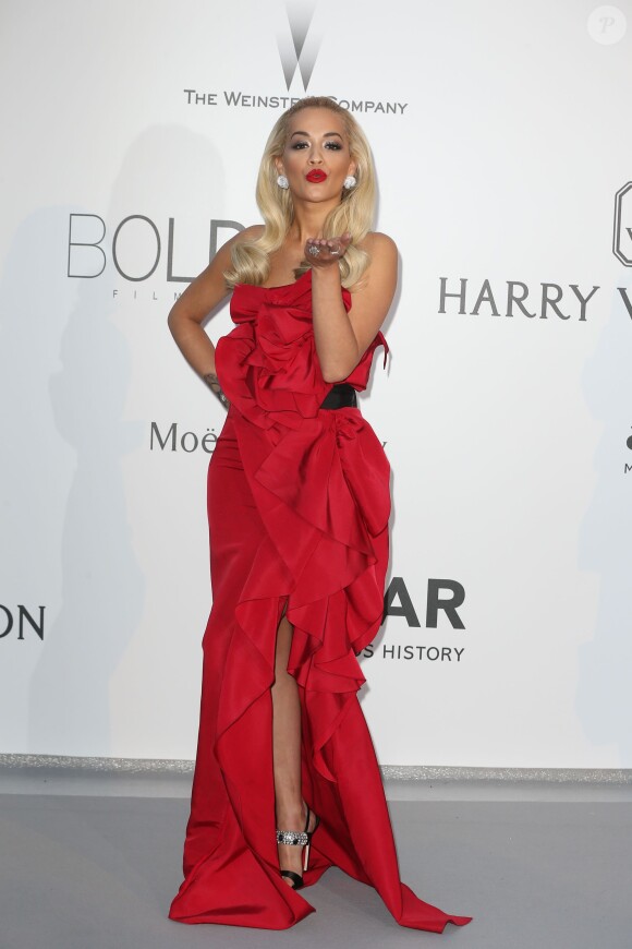 Rita Ora - Photocall du gala "22nd édition of AmfAR's Cinema Against AIDS" à l'hôtel de l'Eden Roc au Cap d'Antibes le 21 mai 2015, dans le cadre du 68e Festival du film de Cannes.