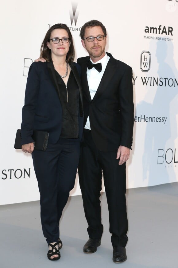 Ethan Coen et sa femme Tricia Cook - Photocall du gala "22nd édition of AmfAR's Cinema Against AIDS" à l'hôtel de l'Eden Roc au Cap d'Antibes le 21 mai 2015, dans le cadre du 68e Festival du film de Cannes.