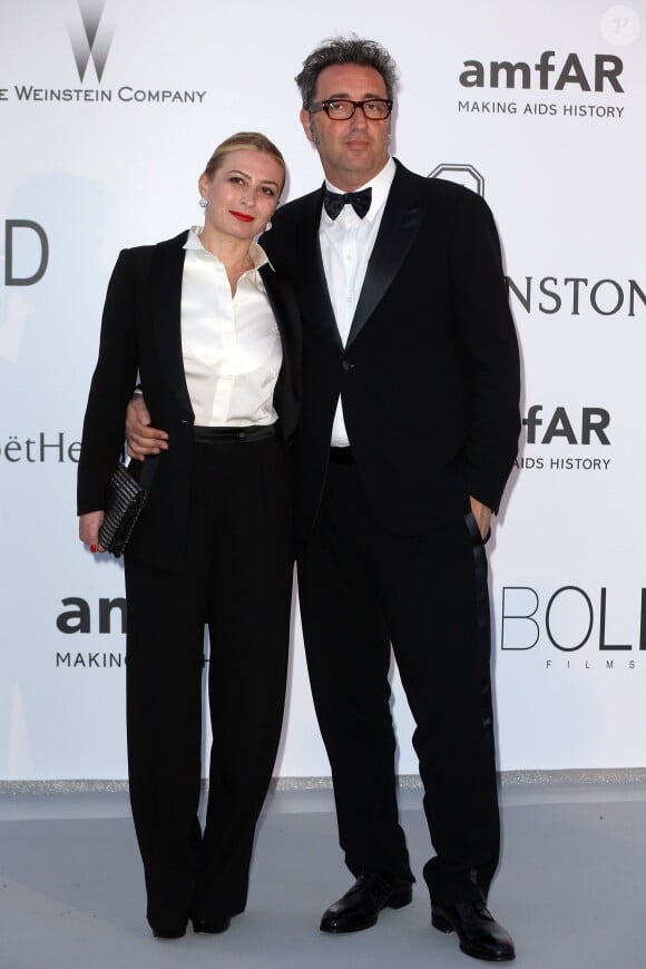 Paolo Sorrentino et sa femme Daniela - Photocall de la soirée de gala "22nd edition of AmfAR's Cinema Against AIDS" à l'hôtel de l'Eden Roc au Cap d'Antibes le 21 mai 2015, en parallèle du 68e Festival du film de Cannes