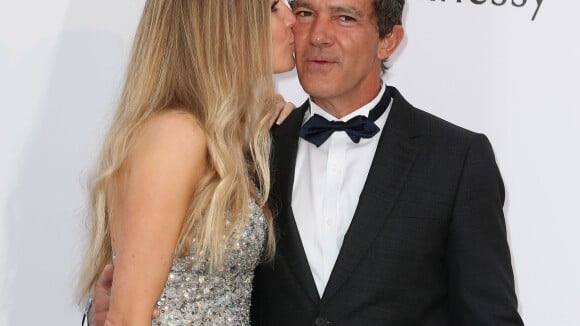 Antonio Banderas fou amoureux : Un baiser de sa tendre Nicole à l'amfAR