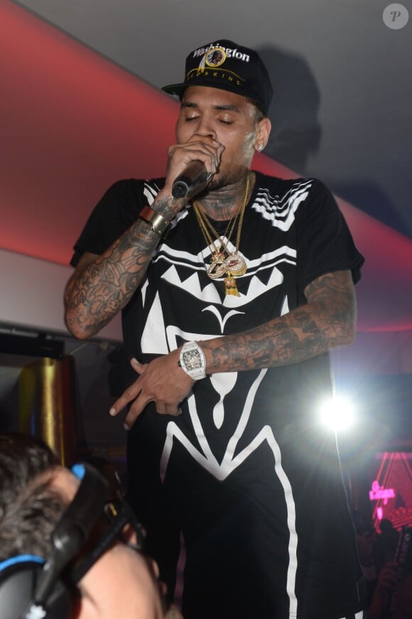Chris Brown enflamme le VIP Room à Cannes. Le 21 mai 2015.