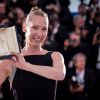 Emmanuelle Bercot (prix d'interprétation féminine pour le film "Mon Roi") - Photocall de la remise des palmes du 68e Festival du film de Cannes le 24 mai 2014