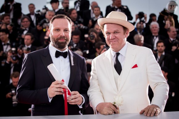 Yorgos Lanthimos (prix dy jury pour le film "The Lobster"), John C. Reilly - Photocall de la remise des palmes du 68e Festival du film de Cannes le 24 mai 2014