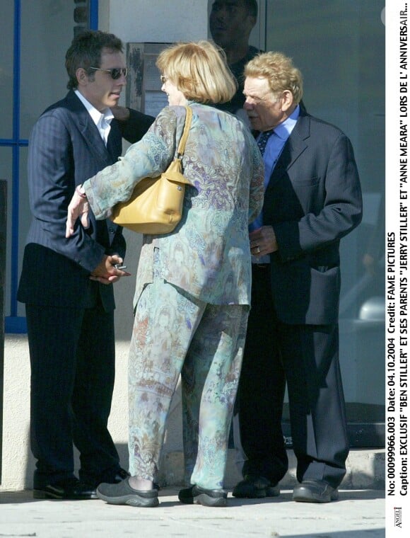 Ben Stiller et ses parents Jerry Stiller et Anne Meara lors d'un anniversaire à Hollywood en 2004