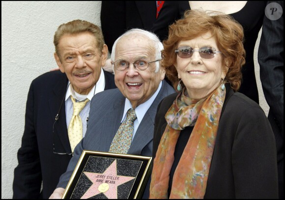 Jerry Stiller et sa femme Anne Meara recevant leur étoile sur le Walk of Fame à Hollywood en 2007