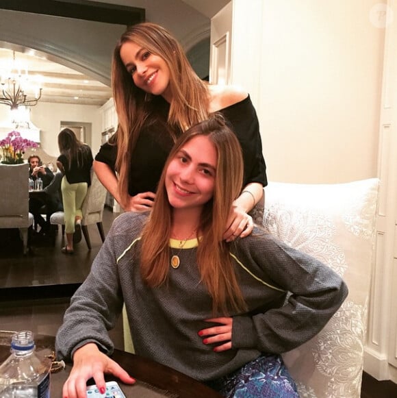 Sofia Vergara a ajouté une photo à son compte Instagram avec sa nièce Claudia, le 23 mai 2015