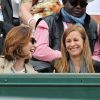 Elsa Zylberstein et Anne Gravoin lors des Internationaux de France de Roland-Garros à Paris le 28 mai 2015
