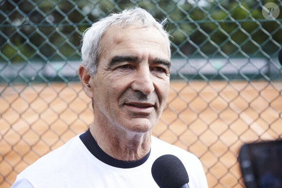Raymond Domenech, lors du premier jour du 23e Trophée des personnalités Roland Garros, à Paris, le mardi 2 juin 2015.