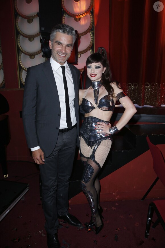 François Vincentelli et sa compagne Alice Dufour, artiste du spectacle - 100e du spectacle "Mugler Follies" au Théâtre le Comedia à Paris le 26 mai 2014.