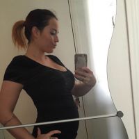 Kelly (Les Ch'tis), enceinte de Neymar : Selfie de son baby-bump, 'ça pousse !'