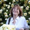 Jane Birkin baptise la rose Amnesty Intertionational, dont elle est la marraine, au jardin des Tuileries à Paris, le 4 juin 2015.