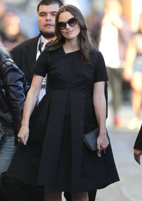 Keira Knightley enceinte - Arrivée des people sur le plateau de l'émission "Jimmy Kimmel Live!" à Hollywood, le 12 février 2015.