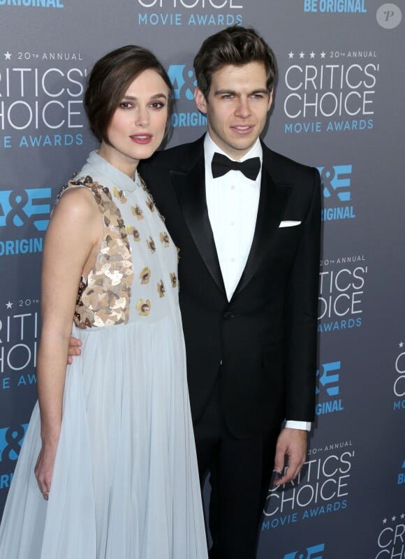 Keira Knightley (enceinte) et son mari James Righton - 20e soirée annuelle des "Critics Choice Movie Awards" à Hollywood le 15 janvier 2015. 