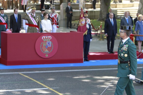 Le roi Felipe et la reine Letizia d'Espagne lors des célébrations des Forces Armées sur la place de la Lealtad à Madrid, le 6 juin 2015.