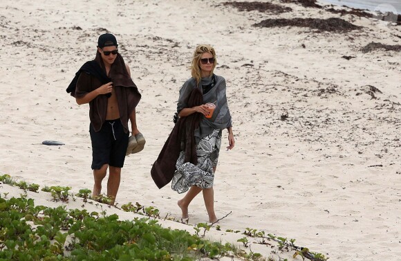 La belle Heidi Klum et Vito Schnabel en vacances à la plage à Saint-Barthélémy le 31 mai 2015