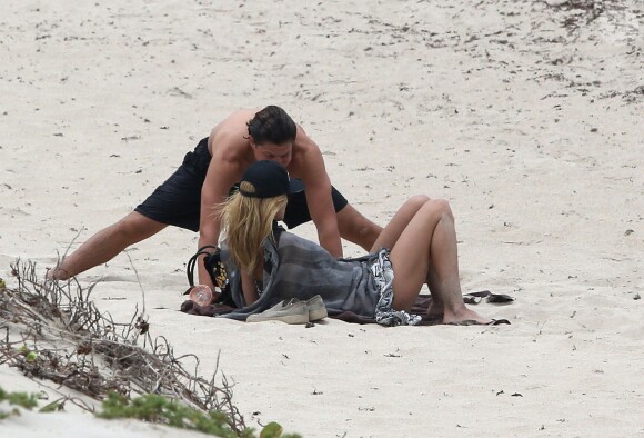 Le top allemand Heidi Klum et Vito Schnabel en vacances à la plage à Saint-Barthélémy le 31 mai 2015