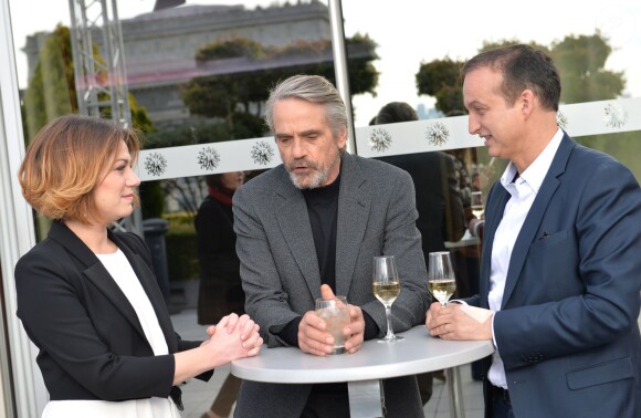 Exclusif - Jeremy Irons, Emilie Dequenne (habillée en Paule Ka et en bijoux Van Cleef & Arpels) et son mari Michel Ferracci - Ouverture du 4e Champs Elysées Film Festival à Paris le 9 juin 2015.