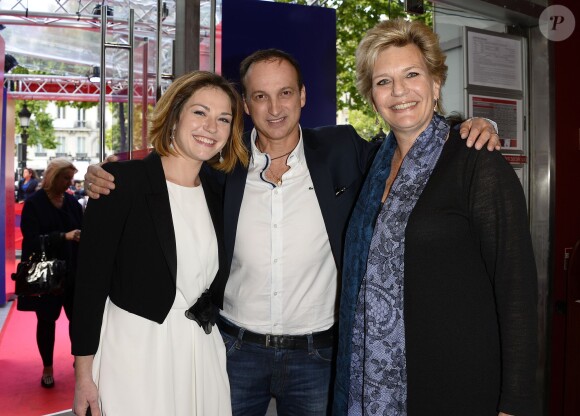 Exclusif - Emilie Dequenne (habillée en Paule Ka et en bijoux Van Cleef & Arpels) et son mari Michel Ferracci, Sophie Dulac - Ouverture du 4e Champs Elysées Film Festival à Paris le 9 juin 2015.