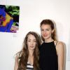 Juliette Besson et Julia Alethea Etedi - Vernissage de l'exposition "Miroirs fétiches – Play the Cards" par Julia Alethea Etedi au Patio Opéra à Paris, le 8 juin 2015