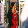 Ashlee Simpson, enceinte, fait du shopping dans un magasin pour enfants avec son mari Evan Ross à Los Angeles, le 20 mai 2015