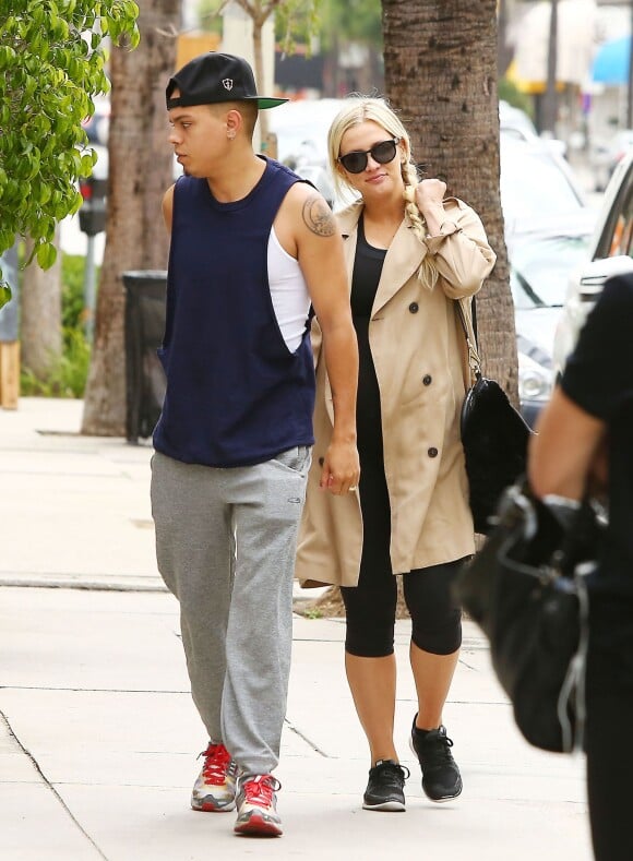 Ashlee Simpson, très enceinte, et son mari Evan Ross à la sortie de leur cours de gym à Studio City, le 13 mai 2015 