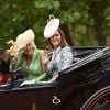 Catherine, duchesse de Cambridge, pour sa première activité royale après la naissance de la princesse Charlotte, Camilla Parker Bowles, duchesse de Cornouailles, et le prince Harry le 13 juin 2015 à Londres lors de Trooping the Colour, la parade annuelle en l'honneur de l'anniversaire de la reine Elizabeth II.