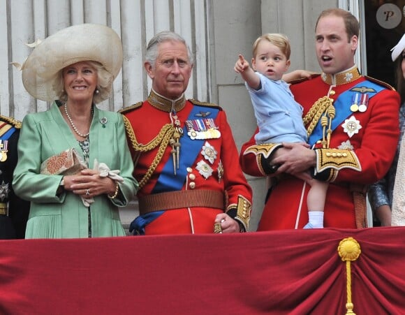 Camilla Parker Bowles, le prince Charles, le prince George et le prince William le 13 juin 2015 à Londres, parade qui célèbre l'anniversaire officiel de la reine.