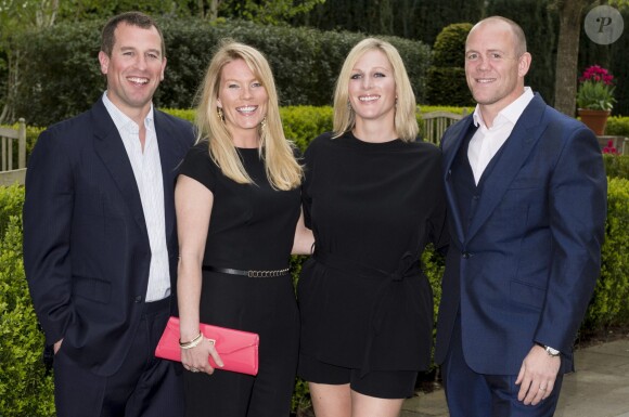 Peter Phillips, Autumn Phillips, Zara Phillips et son mari Mike Tindall assistent lors du gala d'un tournoi de golf de célébrités le 08 mai 2015 à Londres