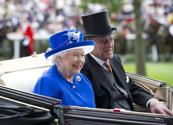La reine Elisabeth II d'Angleterre et le prince Philip, duc d'Edimbourg - La famille royale d'Angleterre à la course hippique "Royal Ascot". Le 17 juin 2015