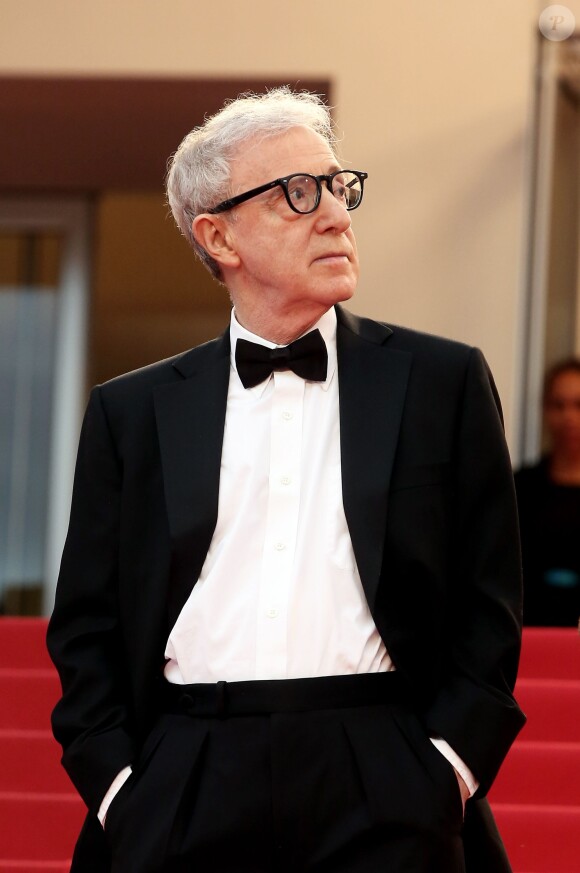 Woody Allen - Montée des marches du film "Irrational Man" (L'homme irrationnel) lors du 68e Festival International du Film de Cannes, à Cannes le 15 mai 2015. 