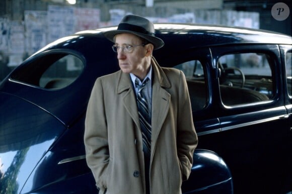 Woody Allen sur le tournage de The Curse of The Jade Scorpion en 2001.