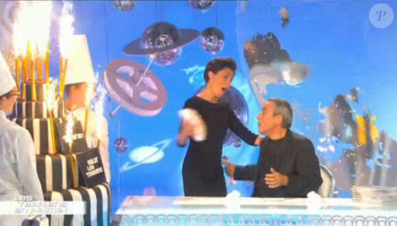 Thierry Ardisson, entarté par Alessandra Sublet, dans Les Terriens en prime, le samedi 20 juin 2015.