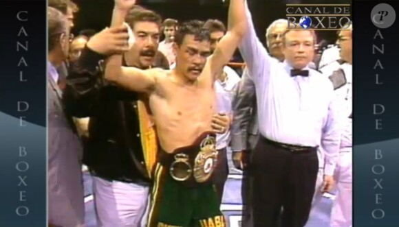 Juan José Estrada gagne contre Jesus Poll et garde son titre de champion du monde à Los Angeles le 4 avril 1989