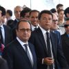 Le président François Hollande et le chef du gouvernement italien Matteo Renzi visitent le pavillon français de l'Exposition Universelle 2015 à Milan, le 21 juin 2015