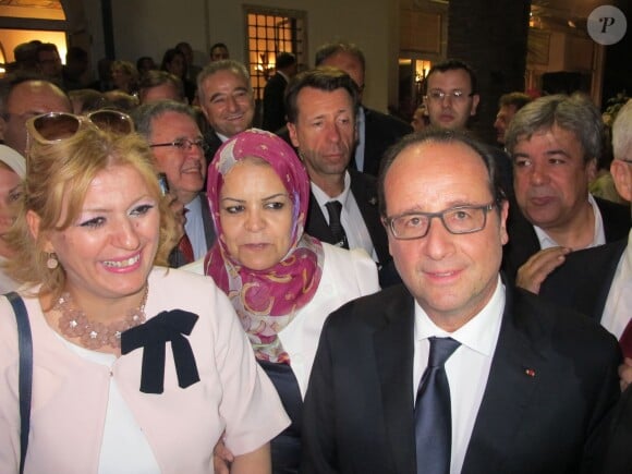Le président François Hollande lors de la réception en l'honneur de la communauté française et de personnalités algériennes à la résidence des Oliviers à Alger, le 15 juin 2015.