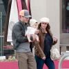Jennifer Love Hewitt enceinte avec son mari Brian Hallisay et leur fille Autumn, le 13 janvier 2015 