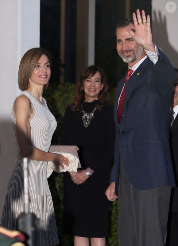 Le roi Felipe VI et la reine Letizia d'Espagne arrivent au Mexique pour une visite d'Etat le 28 juin 2015. 