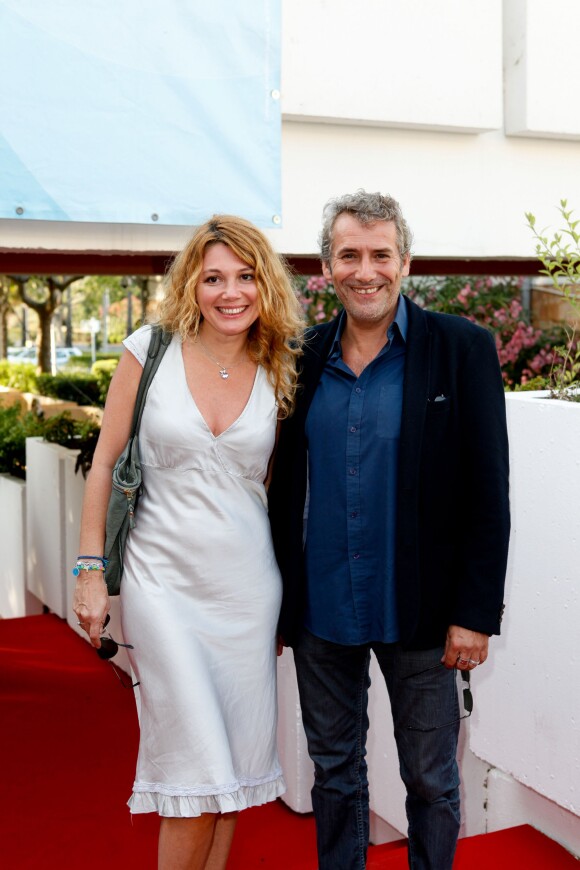 Manuel Gélin et sa compagne Juliette Meyniac - Première du film "Le Jeu de la vérité" lors de la cérémonie de clôture du 11ème festival "Les Hérault du cinéma et de la télé 2014" au Cap d'Agde, le 5 juillet 2014.