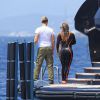 Mariah Carey, en vacances à Ibiza sur le bateau Arctic de son compagnon James Packer prend un petit bain de mer rapide dans une combinaison qui souligne de près les courbes de son corps 