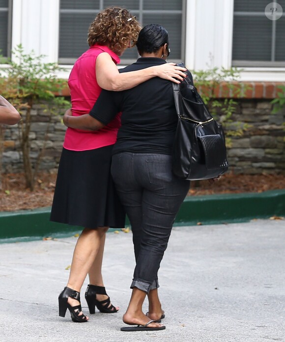 Pat Houston - Pat Houston, la soeur de Whitney et des amis rendent visite à sa nièce Bobbi (la fille de Whitney Houston) hospitalisée à Duluth le 26 juin 2015. 