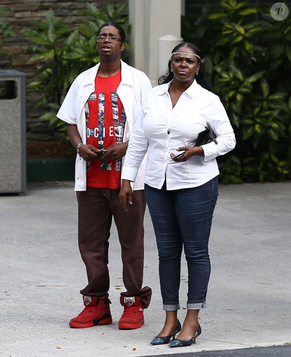 Pat Houston, la soeur de Whitney et des amis rendent visite à sa nièce Bobbi (la fille de Whitney Houston) hospitalisée à Duluth le 26 juin 2015.  
