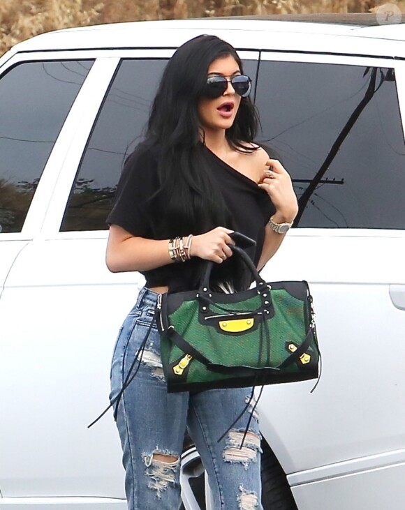 Kylie Jenner - La famille Kardashian tourne un épisode de son émission de télé-réalité à Calabasas, le 1er juillet 2015