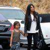 Kourtney Kardashian et son fils - La famille Kardashian tourne un épisode de son émission de télé-réalité à Calabasas, le 1er juillet 2015