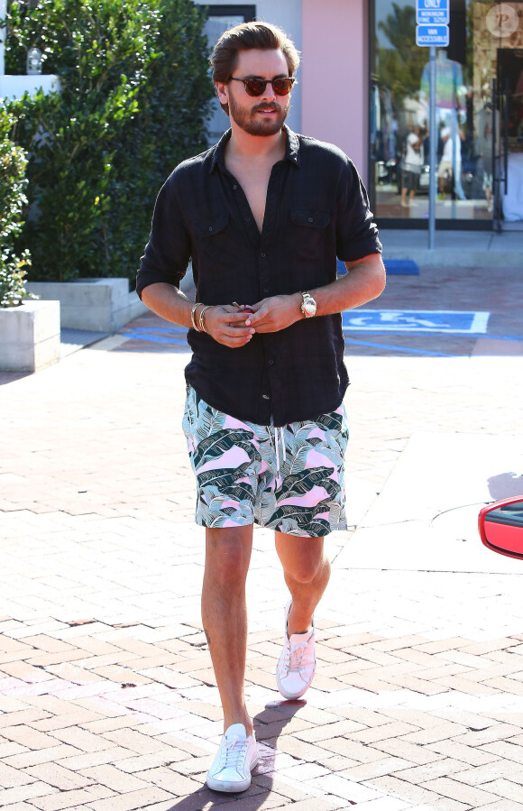 Scott Disick dans la rue à Malibu, le 20 juin 2015.