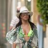 Exclusif - La ravissante Eva Longoria fait du shopping en bikini dans les rues de Marbella en Espagne, le 4 juillet 2015