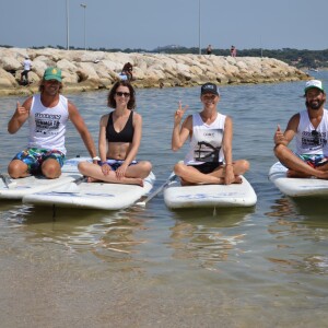 Exclusif - Estelle Lefébure lors de la sixième édition du Waxx summer sup challenge à Bandol, le 4 juillet 2015. Estelle Lefébure, marraine de l'association "Ninoo" pour enfants autistes, a tenu à participer à une course au profit du petit Edgar.  