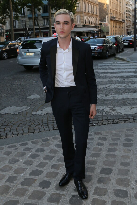 Gabriel-Kane Day-Lewis (le fils d'Isabelle Adjani et Daniel Day-Lewis) arrive à la soirée "Vogue Paris Foundation Gala" au palais Galliera à Paris, le 6 juillet 2015.