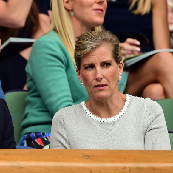 Le duc de Cambridge et la contesse de Wessex au tournoi de Wimbledon à Londres, le 8 juillet 2015.