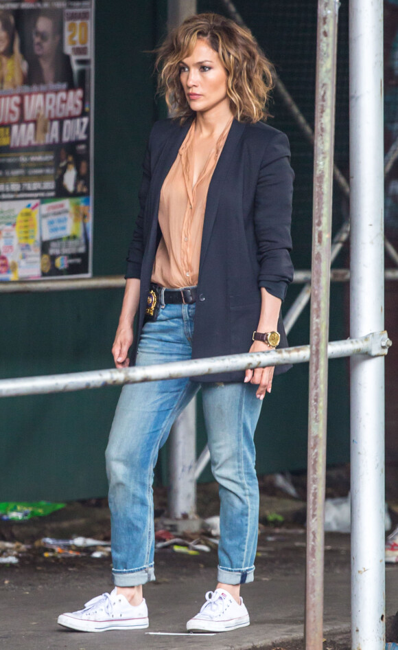 Jennifer Lopez sur le tournage de la série "Shades of Blue" à New York, le 15 juin 2015.  